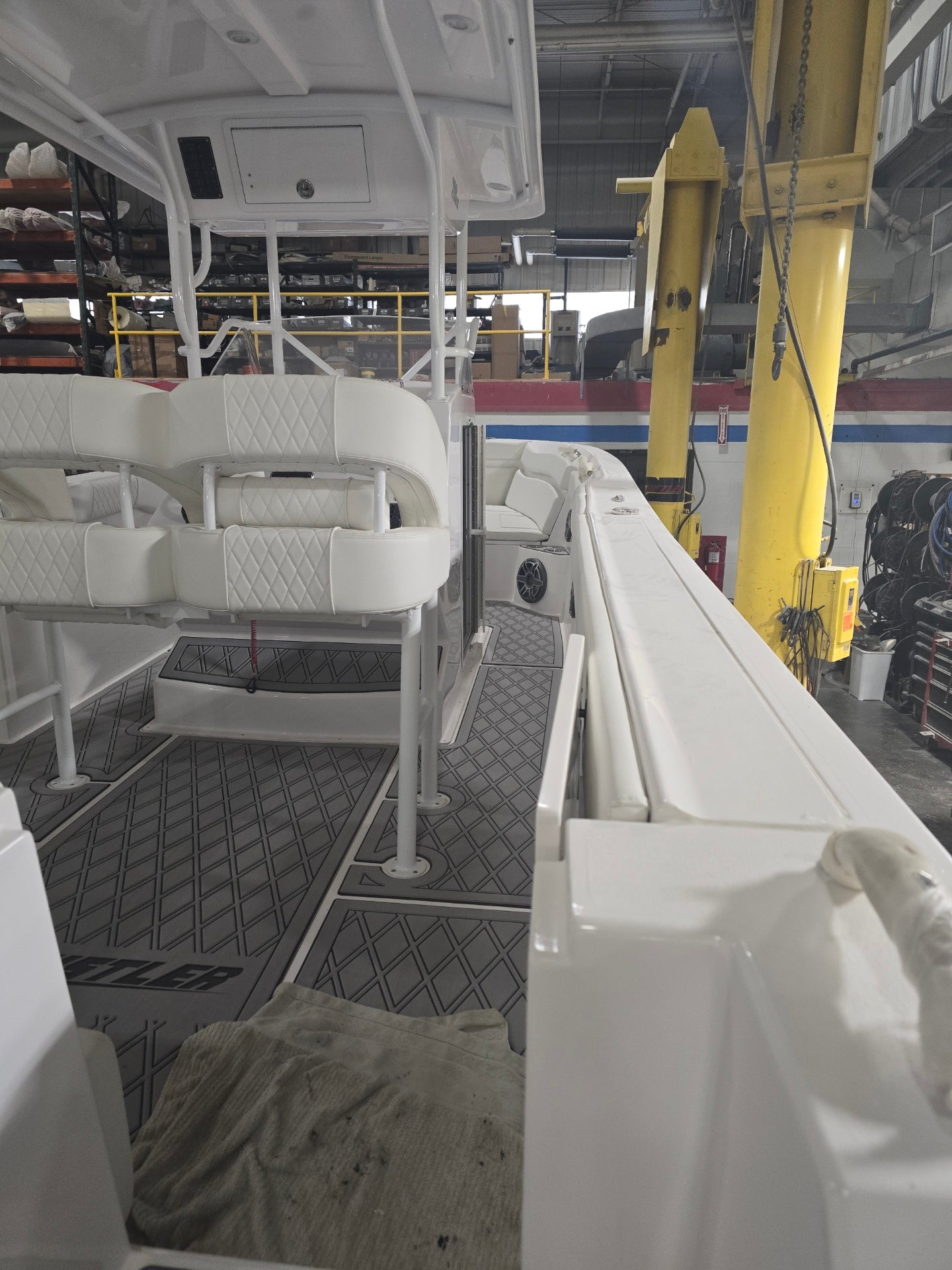 Hustler 288 Center Console Twin 300hp Mercury Outboards 2025