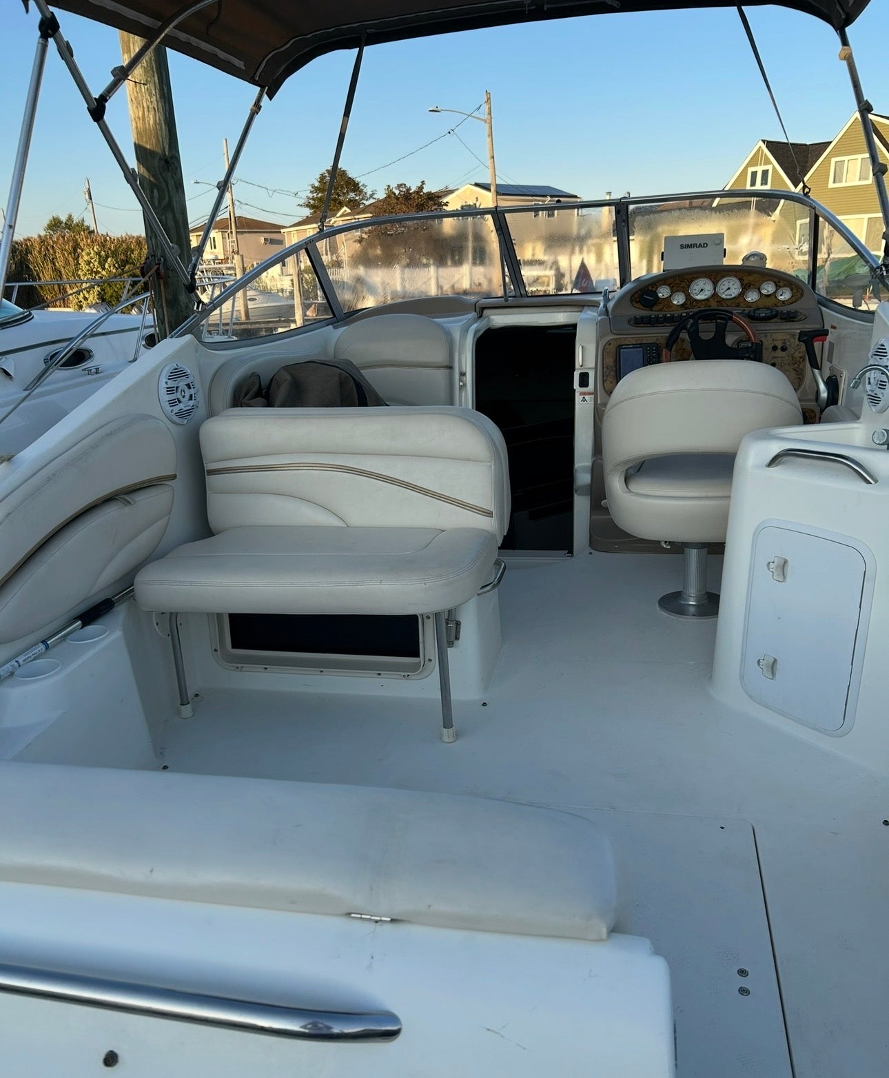 26 Foot Larson 2004 Sun Bridge Cruiser