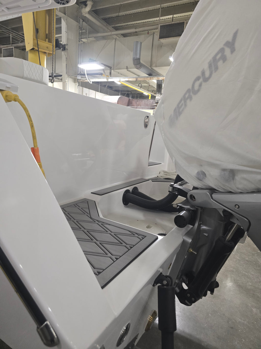 Hustler 288 Center Console Twin 300hp Mercury Outboards 2025