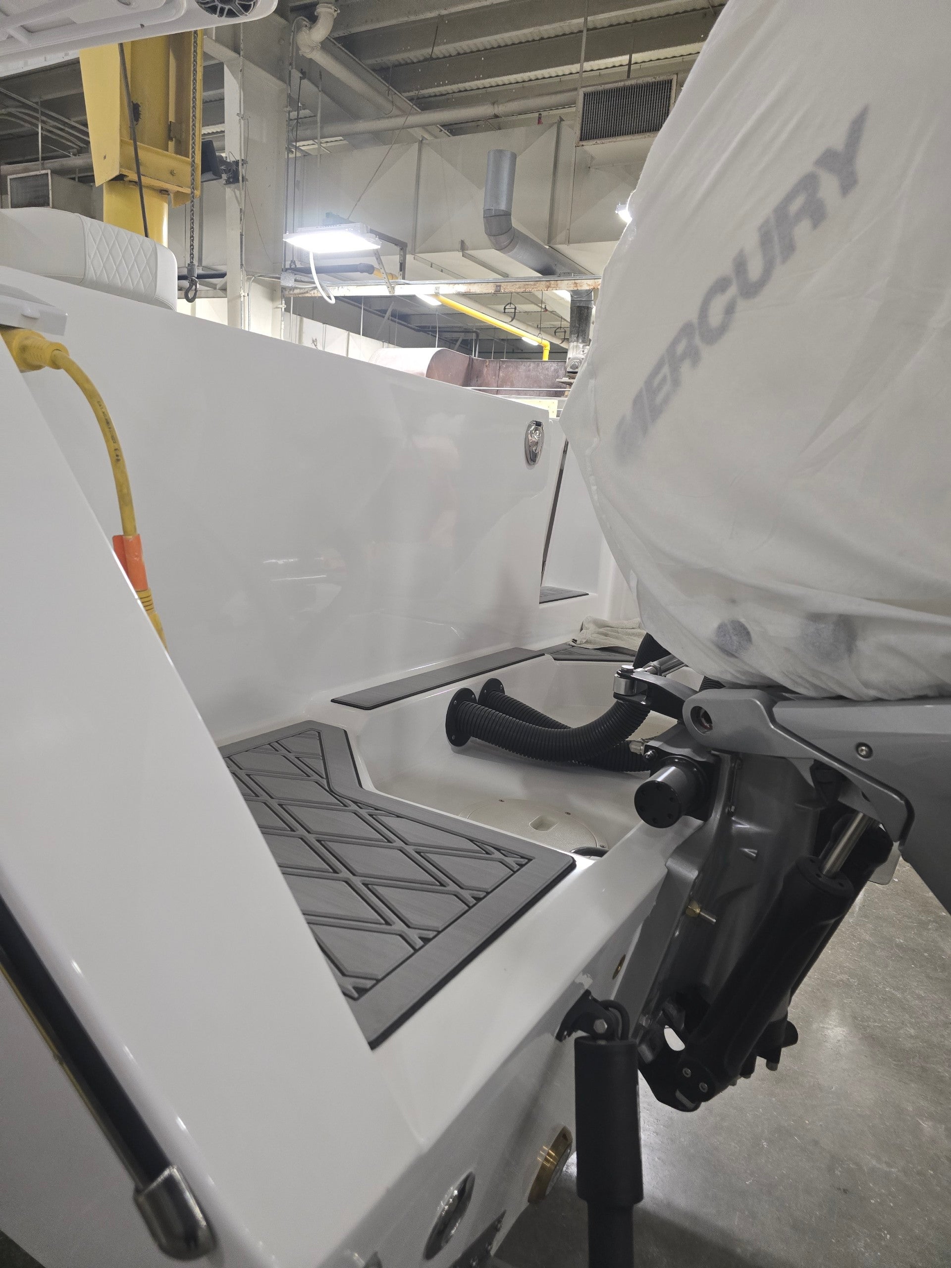 Hustler 288 Center Console Twin 300hp Mercury Outboards 2025