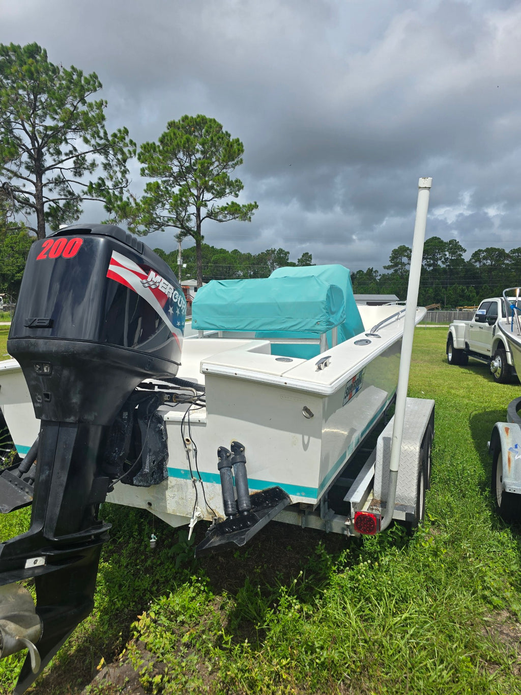 1997 24ft Superboat
200hp 2 Stroke Mercury Outboard